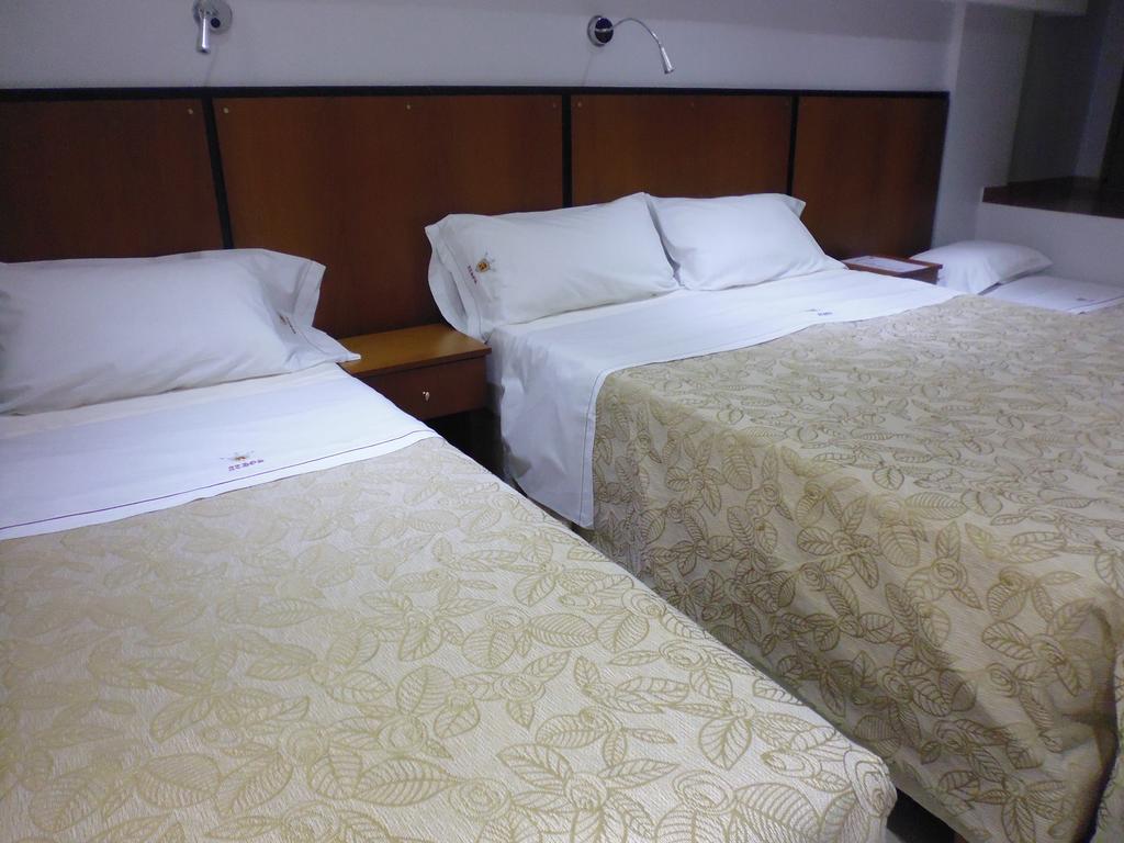 Hotel Athos Buenos Aires Ngoại thất bức ảnh